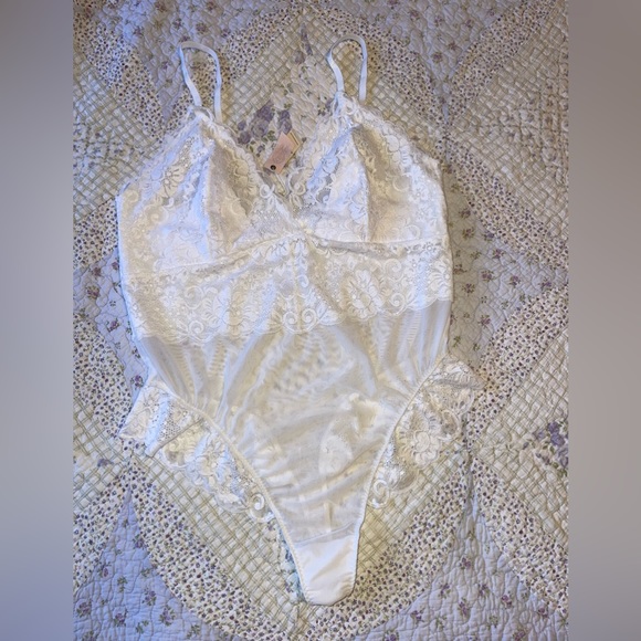 NWT HAH Bodysuit Sz XL🤍 - Picture 3 of 16
